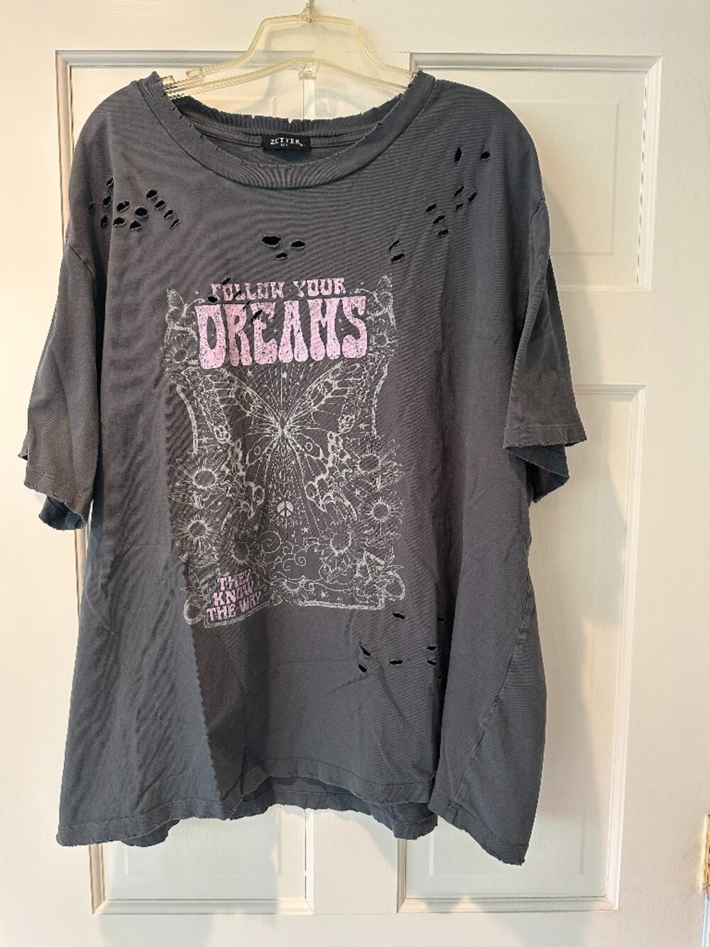 Zutter Follow Your Dreams Distressed Oversized Graphic Tee M/L